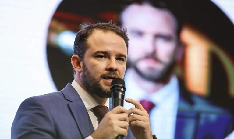 Lula confirma Dario Durigan na Fazenda após saída de Haddad