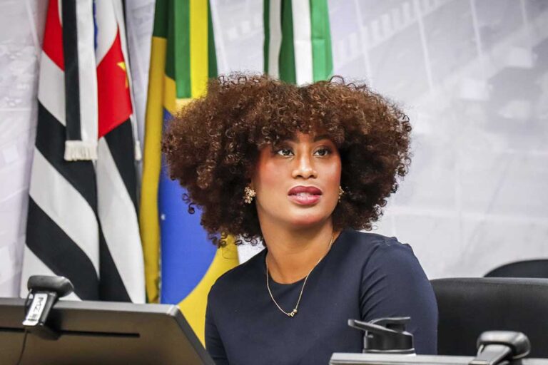 Vereadores protestam contra a atuação da Sabesp em Osasco