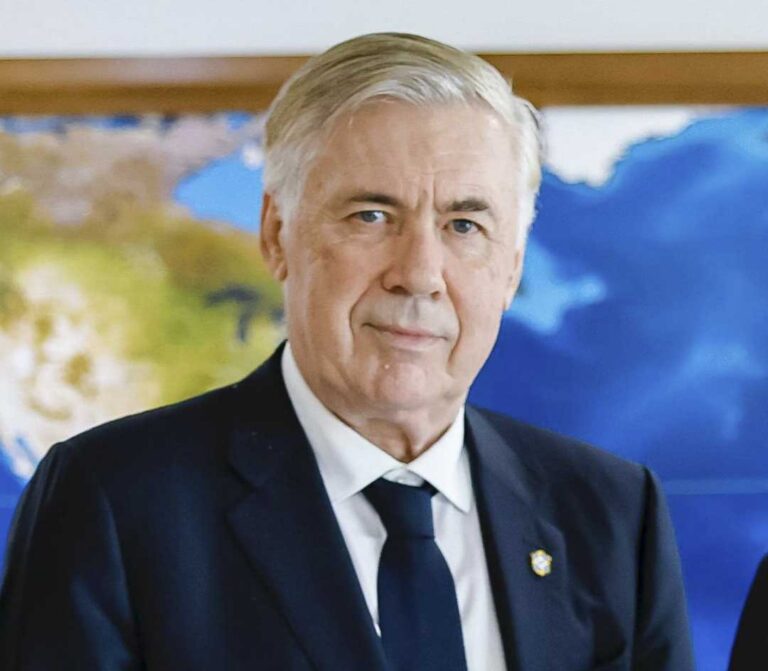 Ancelotti lamenta eliminação e já projeta novo ciclo: “Não é o fim”