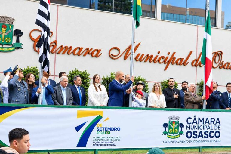 Osasco celebra Independência do Brasil com hasteamento das bandeiras pelo “Programa Nossa História”