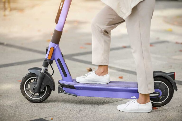Vereador pede programa de conscientização para ciclistas e usuários de patinetes em Barueri