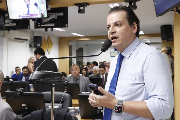 Câmara de Osasco aprova projeto que incentiva Teste da Bochechinha na rede pública